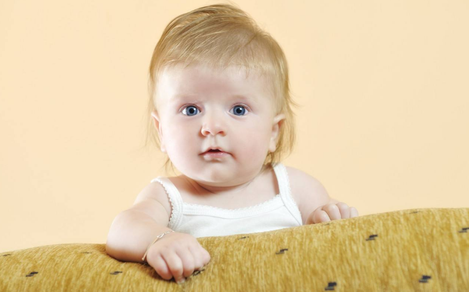 孩子頭發(fā)稀少是什么情況 有什么辦法可以讓孩子頭發(fā)變多嗎 孩子頭發(fā)稀少是什么情況 有什么辦法可以讓孩子頭發(fā)變多嗎