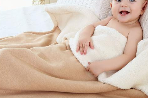 寶寶睡覺要穿襪子嗎   寶寶睡覺穿襪子好不好