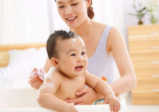 寶寶冬天幾天洗一次澡   寶寶冬天洗澡時間介紹