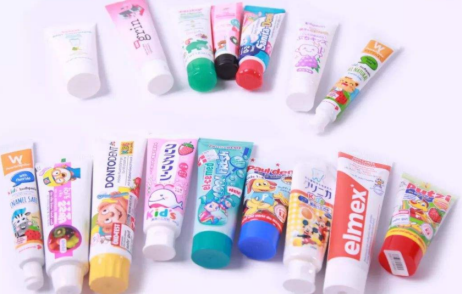 寶寶第一只牙膏怎么選   寶寶牙膏選擇推薦