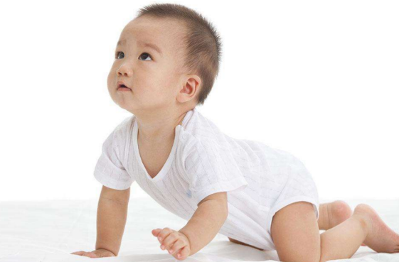 寶寶睡覺(jué)一驚一乍的怎么回事   睡覺(jué)一驚一乍原因介紹