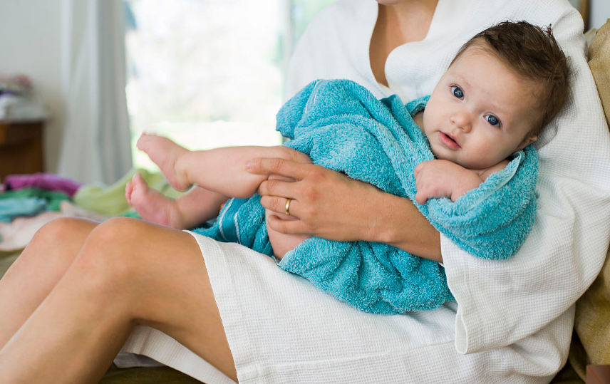 給寶寶洗澡要注意什么 寶寶洗澡注意細節(jié)