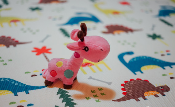 寶寶爬行墊什么材質(zhì)好   寶寶爬行墊材質(zhì)選擇推薦