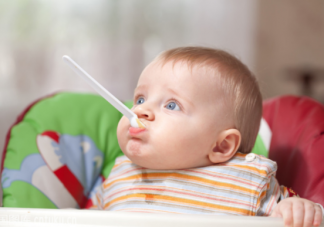 寶寶腹瀉脫水有哪些癥狀  腹瀉脫水怎么補水好