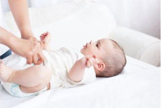 女寶寶小陰唇粘連會自愈嗎 女寶寶小陰唇粘連是怎么回事 女寶寶小陰唇粘連會自愈嗎 女寶寶小陰唇粘連是怎么回事