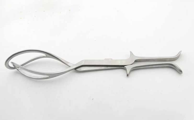 使用助產(chǎn)鉗的有哪些危害 助產(chǎn)鉗是怎么操作的