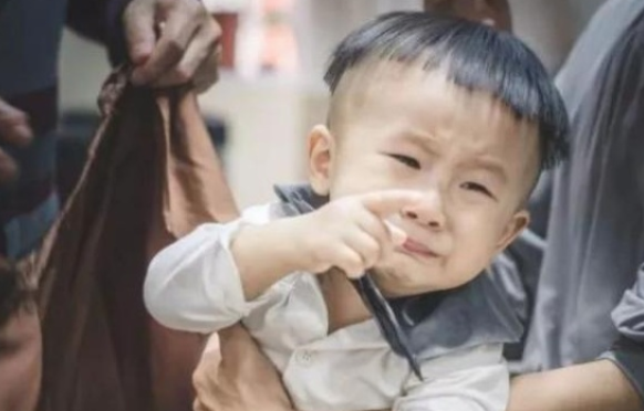 剃光頭可以讓頭發變好嗎  寶寶什么時候可以剃光頭