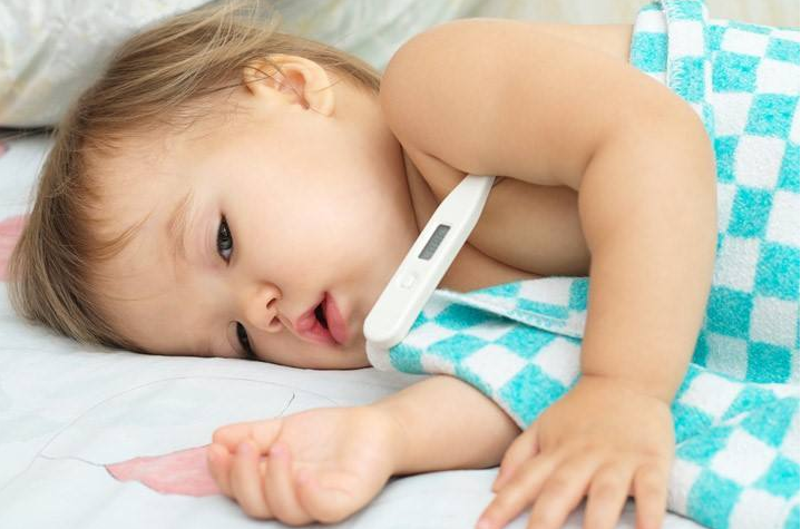 寶寶手心發熱怎么調理 寶寶手心發熱是怎么回事