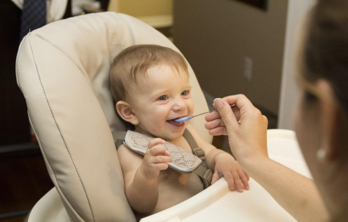 寶寶需要額外補充DHA嗎   寶寶不同時期DHA攝入量一覽