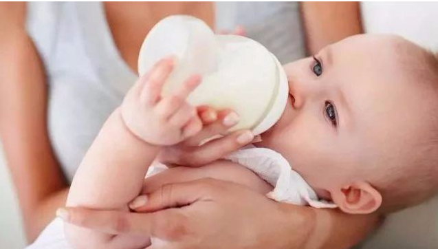 寶寶蛋白質過敏怎么辦 嬰幼兒牛奶蛋白質過敏原因