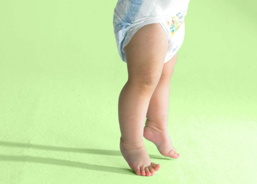 寶寶走路愛踮腳正常嗎 寶寶走路愛踮腳怎么辦 寶寶走路愛踮腳正常嗎 寶寶走路愛踮腳怎么辦