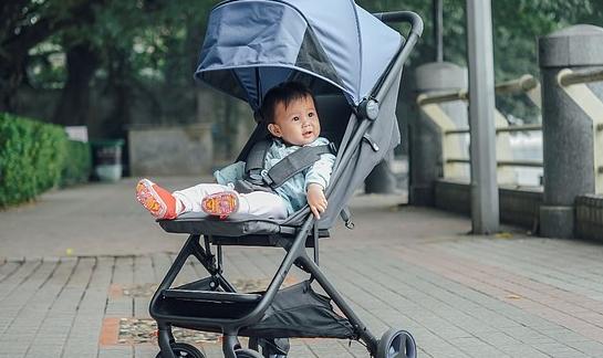 米兔折疊嬰兒車怎么樣  米兔折疊嬰兒車使用測評