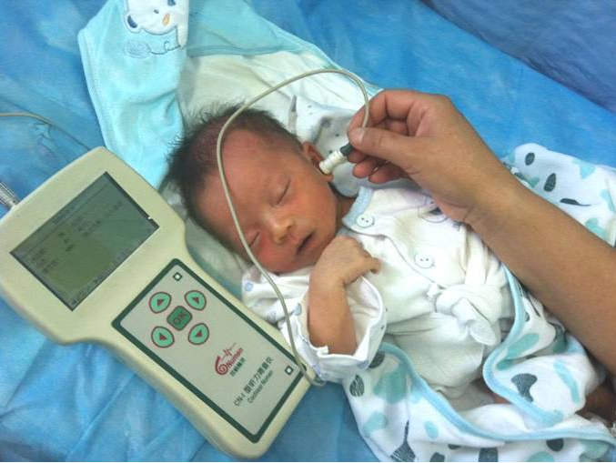 為什么新生兒要做聽力篩查 新生兒聽力篩查沒通過怎么辦