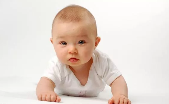 寶寶咳嗽怎么判斷是不是肺炎   寶寶肺炎判斷技巧