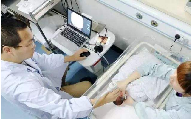 新生兒眼底篩查是檢查什么 眼底檢查時寶寶會很疼嗎