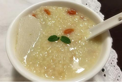 寶寶吃什么對腸胃好 如何改善寶寶腸胃不好