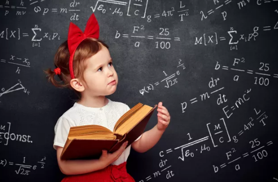 孩子做作業家長不能玩手機嗎  家長玩手機有什么影響