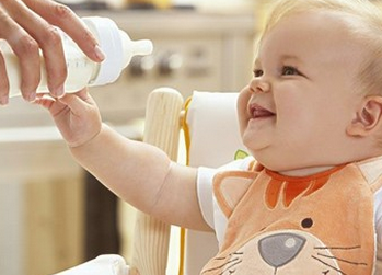 寶寶奶粉沖調要注意 別亂來 寶寶奶粉沖調要注意 別亂來