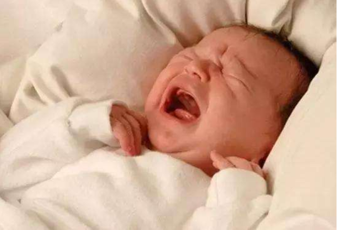 寶寶睡覺一放就醒怎么辦 寶寶睡覺一放就醒是怎么回事 寶寶睡覺一放就醒怎么辦 寶寶睡覺一放就醒是怎么回事