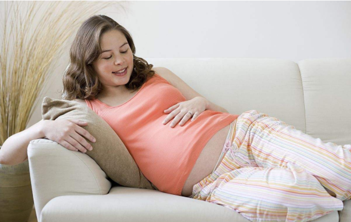 孕期什么時候摸肚子合適 孕期怎么正確摸肚子