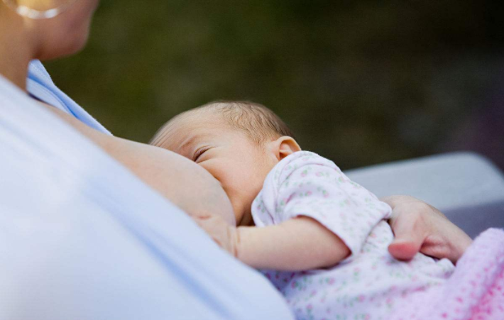 產后斷奶胸部變小是怎么回事 產后怎么斷奶胸部不縮水