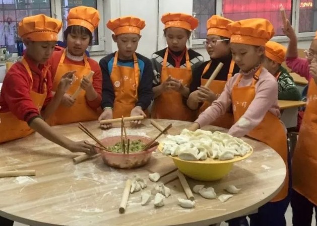 包餃子作文200字 小學(xué)三年級包餃子作文范文