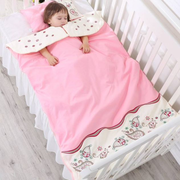 睡袋拉鏈卡住男童下體是怎么回事 被睡袋拉鏈卡住下體的男童怎么樣了