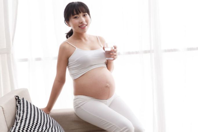 孕婦尿黃生男孩嗎 孕婦尿液發(fā)黃怎么辦 孕婦尿黃生男孩嗎 孕婦尿液發(fā)黃怎么辦