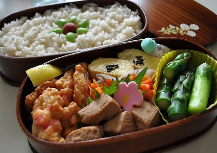 如何讓寶寶長(zhǎng)出大長(zhǎng)腿 寶寶怎么長(zhǎng)高