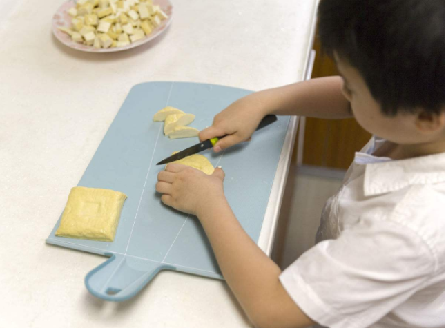 怎么讓孩子養(yǎng)成做家務(wù)的好習(xí)慣 孩子做家務(wù)的意義