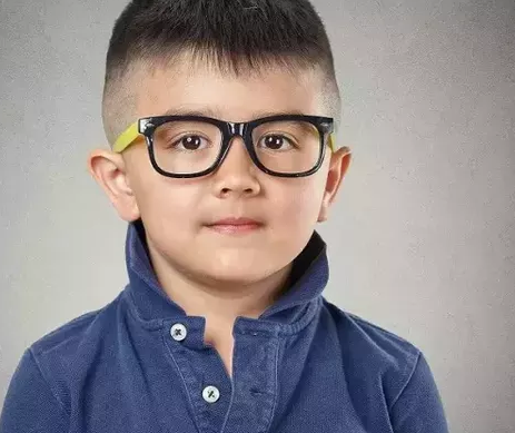 孩子吃什么容易近視 孩子如何正確保護眼睛