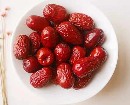 紅棗紅糖真的能補血嗎 補血的食物有哪些 紅棗紅糖真的能補血嗎 補血的食物有哪些