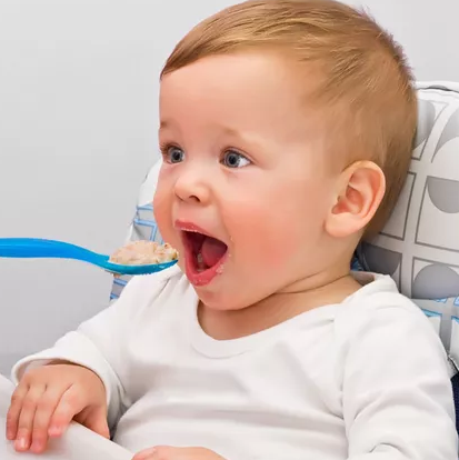 寶寶不愛吃飯怎么辦 如何讓寶寶乖乖吃飯