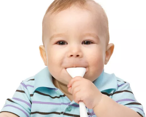 寶寶愛吃頭發(fā)是什么原因 寶寶愛吃頭發(fā)怎么辦 寶寶愛吃頭發(fā)是什么原因 寶寶愛吃頭發(fā)怎么辦