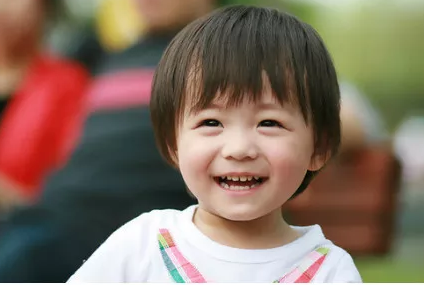 怎么讓孩子變得外向 引導(dǎo)孩子外向的方法