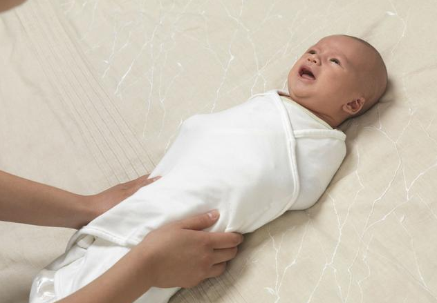 寶寶多大可以不用包被 怎么給寶寶正確使用包被