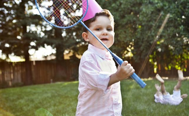 孩子晚上幾點(diǎn)睡好 影響孩子身高的因素有哪些