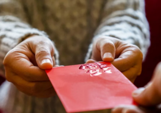 老人帶娃需要給錢嗎 老人帶娃給多少錢好