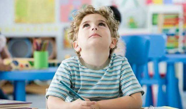 孩子表達能力的階段性特點是什么 如何培養孩子的表達能力 孩子表達能力的階段性特點是什么 如何培養孩子的表達能力