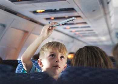 帶孩子坐飛機相關問題匯總 帶寶寶做飛機注意事項