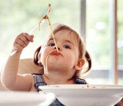 幾個月的寶寶可以吃面條 寶寶吃面條有什么好處 幾個月的寶寶可以吃面條 寶寶吃面條有什么好處