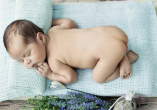 寶寶好幾天不拉大便怎么回事 寶寶攢肚的原因