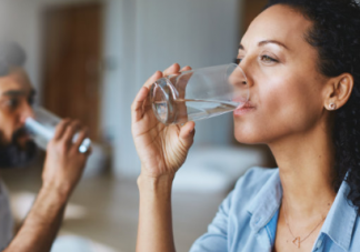 孕婦不愛喝水怎么辦 孕婦不愛喝水會怎么樣