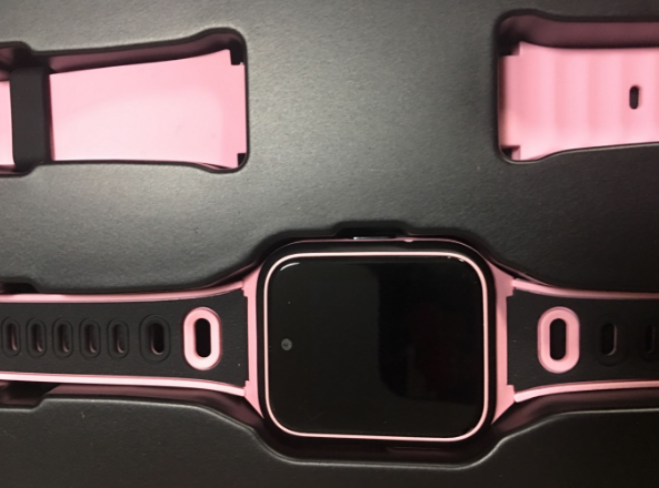 小尋電話手表可以照相嗎 小尋電話手表參數比對