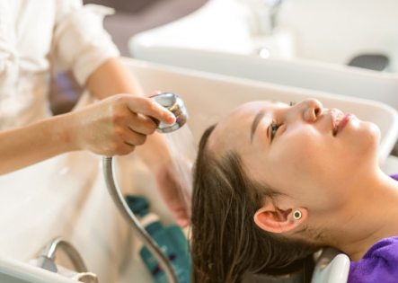 生完孩子多久能洗頭發 生完孩子幾天能洗頭