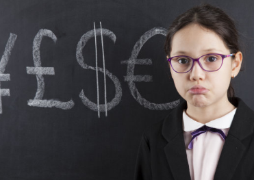 王詩齡帶五萬元手鐲 家長如何給孩子樹立正確的金錢觀