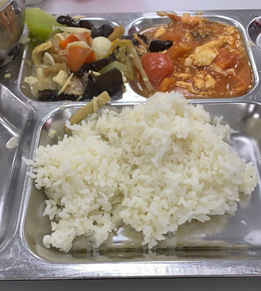 北京學校校長會陪餐孩子是真的嗎 中小學幼兒園校長陪餐制度是怎么回事