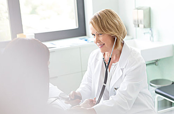 高齡孕婦如何降低生產(chǎn)風(fēng)險(xiǎn) 備孕做哪些準(zhǔn)備