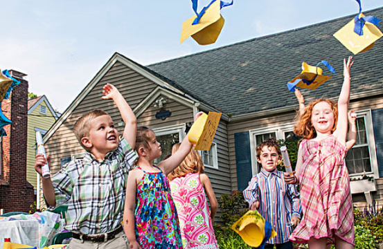 上學(xué)路上怎么叮囑孩子好 幼兒園的路上給孩子說什么好