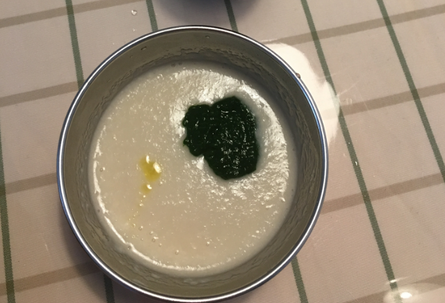 孩子幾個月大可以吃輔食 什么時候給他吃輔食比較好